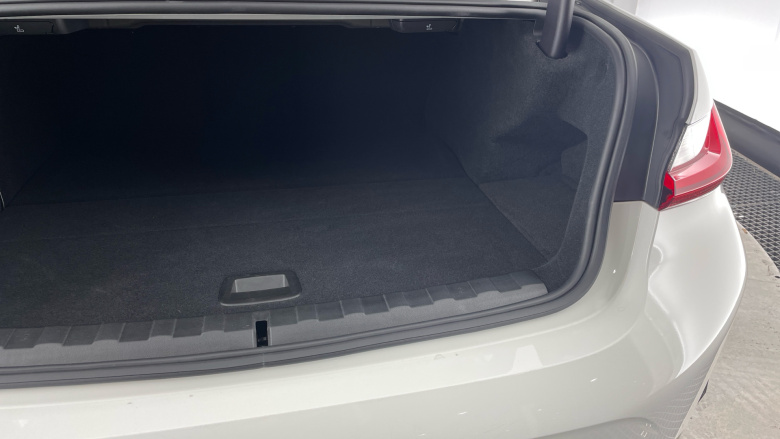 BMW 3 Series 330e M Sport 4dr Step Auto [Pro Pack] Saloon